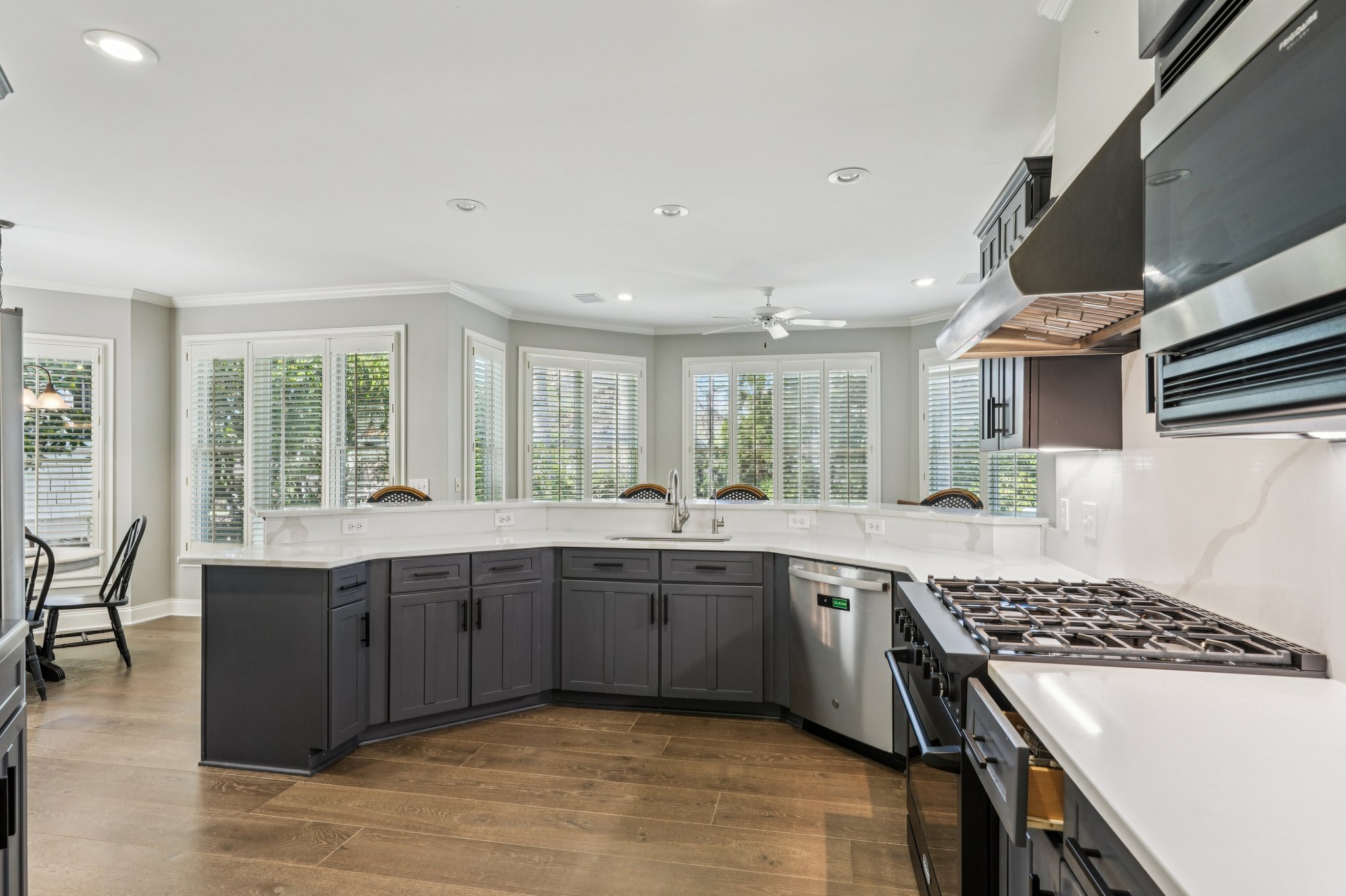 Southport Dr-S3003-024.jpg