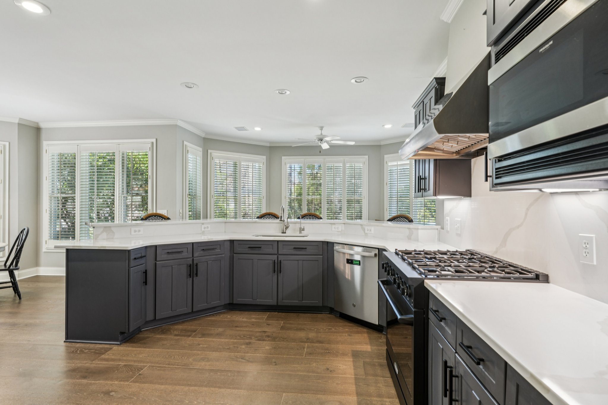 Southport Dr-S3003-025.jpg