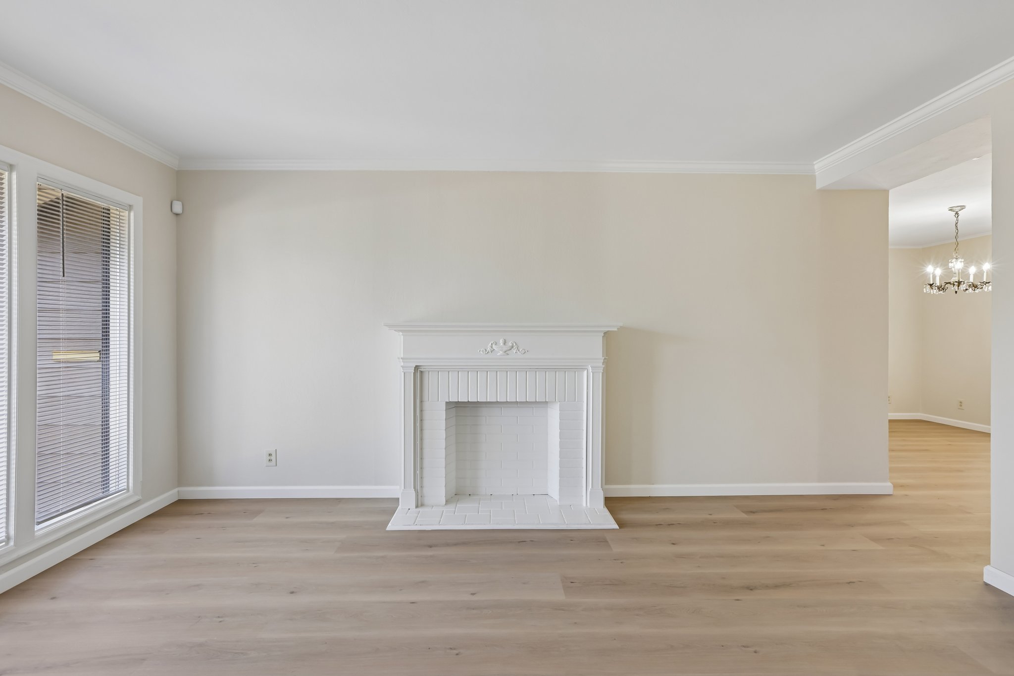  1911 Birch Ave-S0510-007.jpg