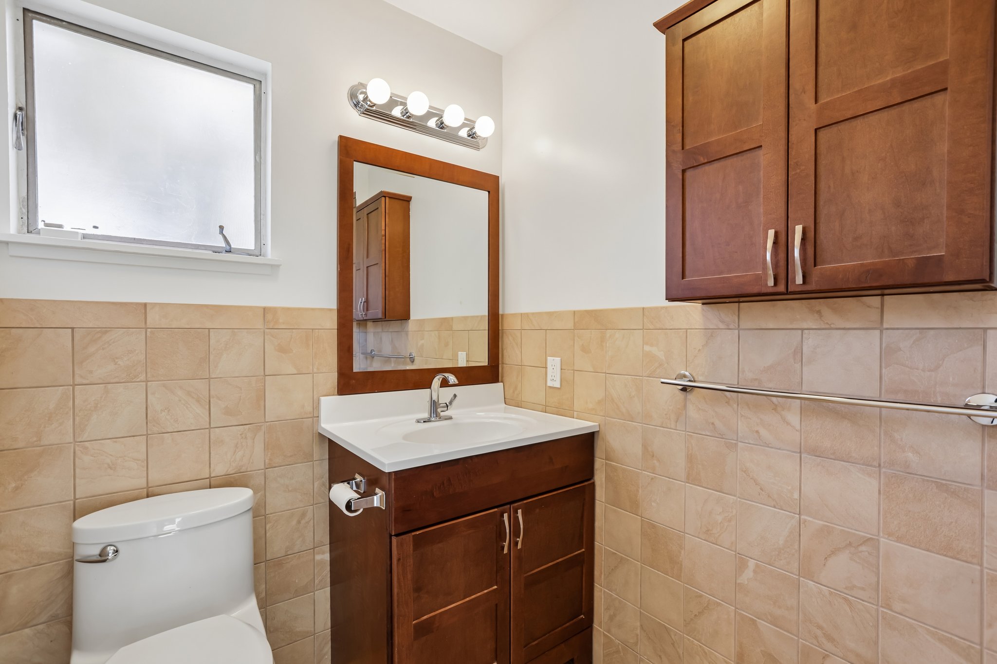  1911 Birch Ave-S0510-035.jpg