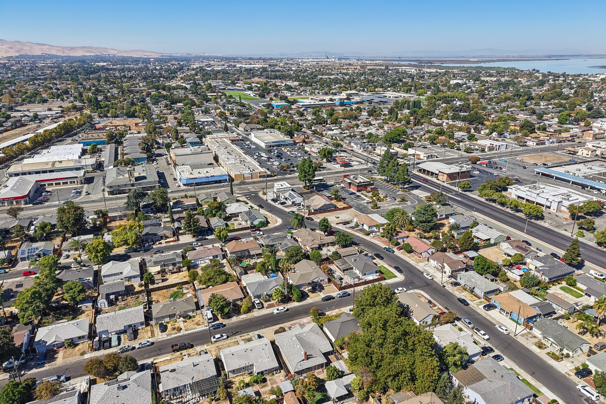  1911 Birch Ave-S0510-063.jpg