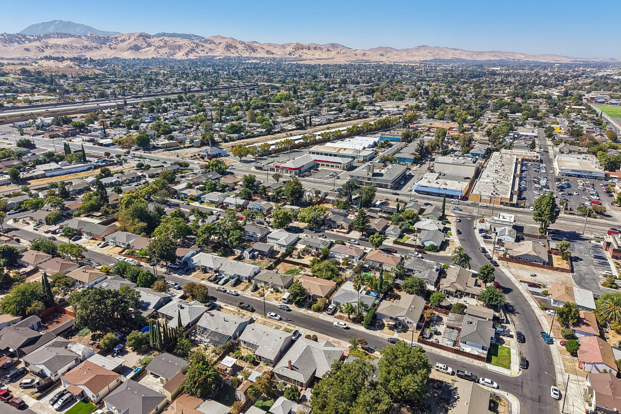  1911 Birch Ave-S0510-064.jpg