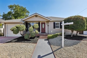  1911 Birch Ave-S0510-001.jpg