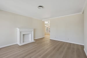  1911 Birch Ave-S0510-005.jpg