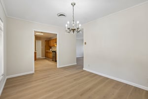  1911 Birch Ave-S0510-017.jpg