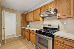  1911 Birch Ave-S0510-021.jpg