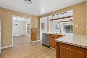  1911 Birch Ave-S0510-022.jpg