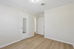  1911 Birch Ave-S0510-029.jpg