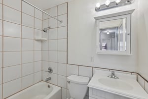  1911 Birch Ave-S0510-030.jpg