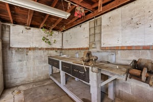  1911 Birch Ave-S0510-041.jpg