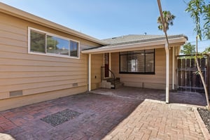  1911 Birch Ave-S0510-045.jpg