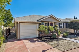  1911 Birch Ave-S0510-055.jpg