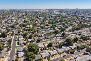  1911 Birch Ave-S0510-060.jpg