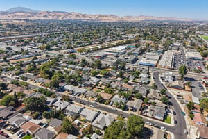  1911 Birch Ave-S0510-064.jpg