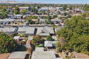  1911 Birch Ave-S0510-065.jpg
