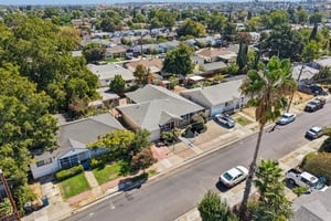  1911 Birch Ave-S0510-067.jpg