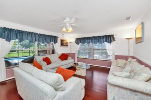 1911 Griff Wood Ct, St Cloud, FL 34772, USA Photo 15
