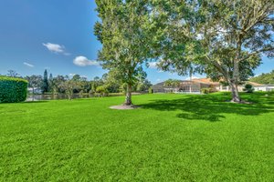 1911 Griff Wood Ct, St Cloud, FL 34772, USA Photo 32