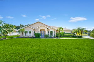 1911 Griff Wood Ct, St Cloud, FL 34772, USA Photo 0