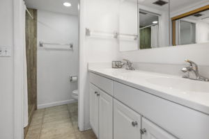 Bathroom 1 - 495A3921 (1)