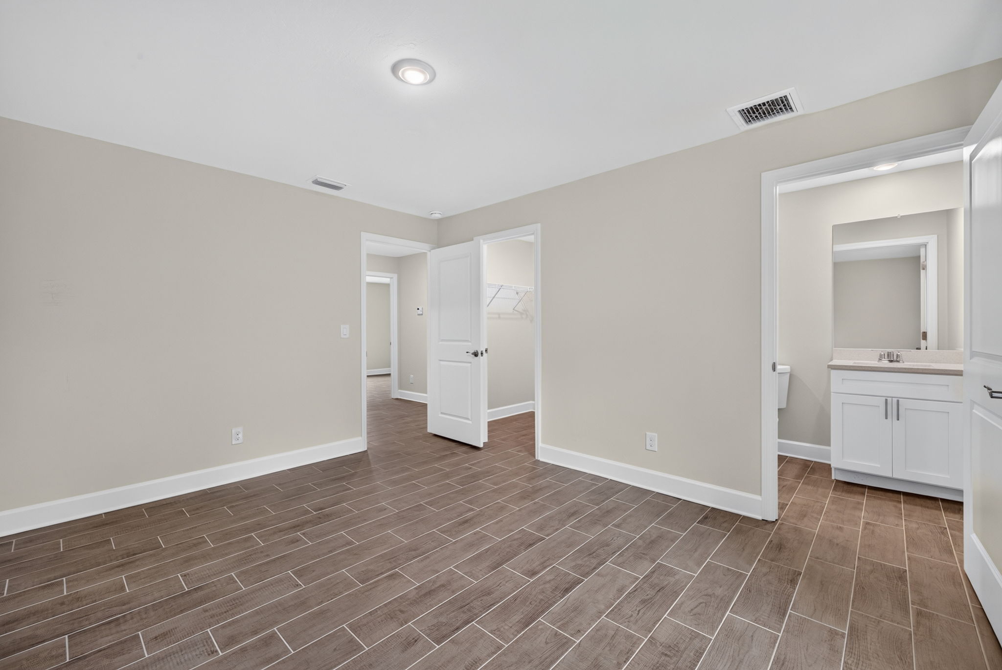 Guest Bedroom 3 - 2 of 2