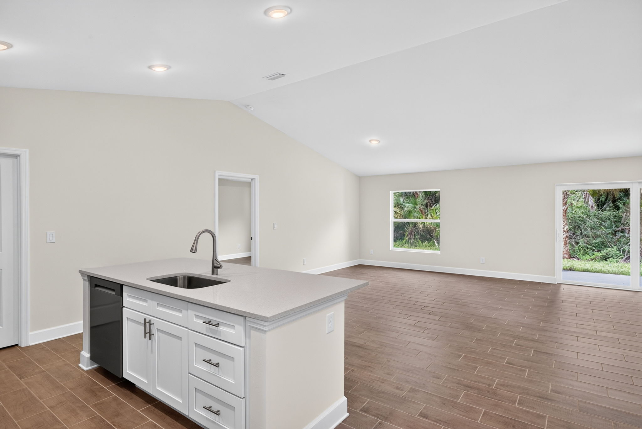 Kitchen 4 of 4