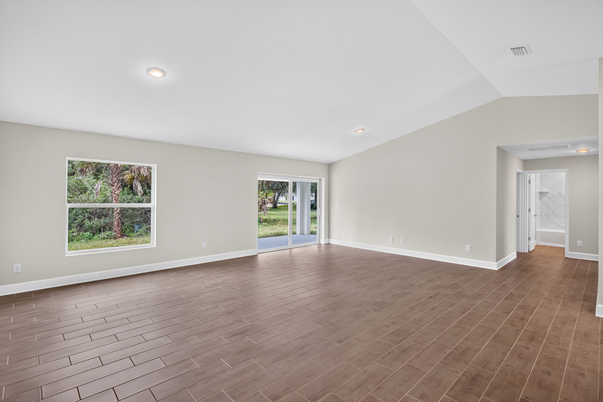 Living Room 3 of 4