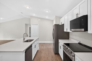 Kitchen 1 of 4