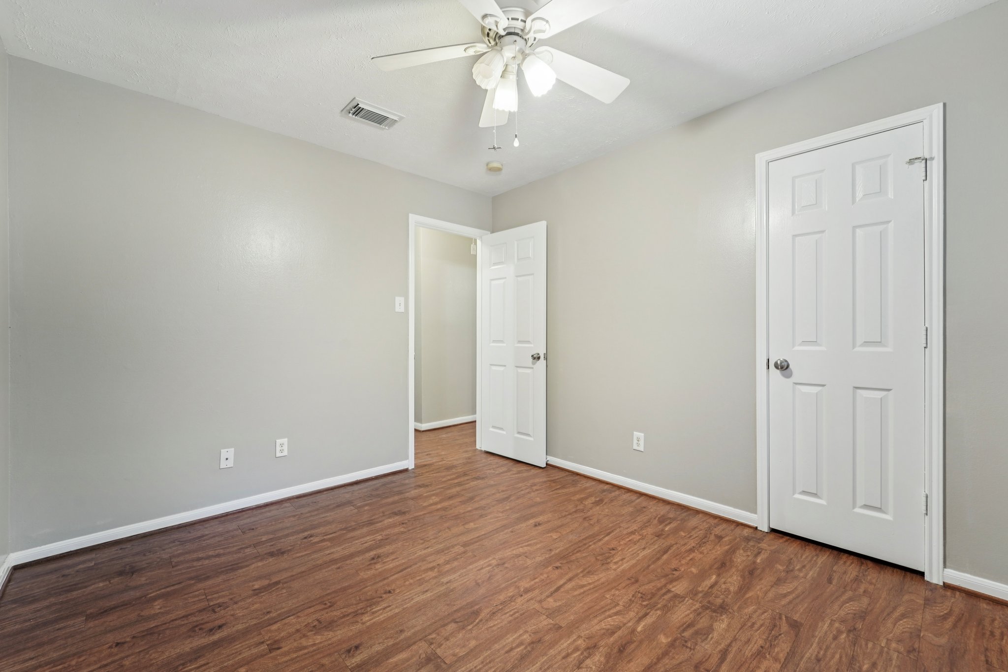 Forest Ridge Dr-1206-019.jpg
