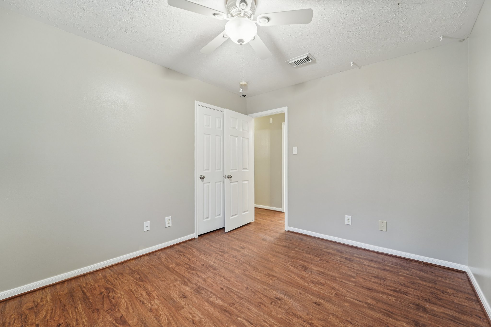 Forest Ridge Dr-1206-021.jpg
