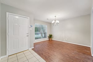 Forest Ridge Dr-1206-012.jpg