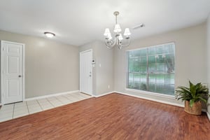 Forest Ridge Dr-1206-013.jpg