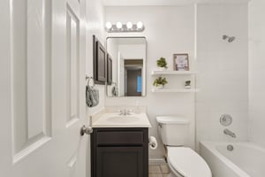 Forest Ridge Dr-1206-022.jpg