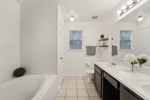 Forest Ridge Dr-1206-027.jpg