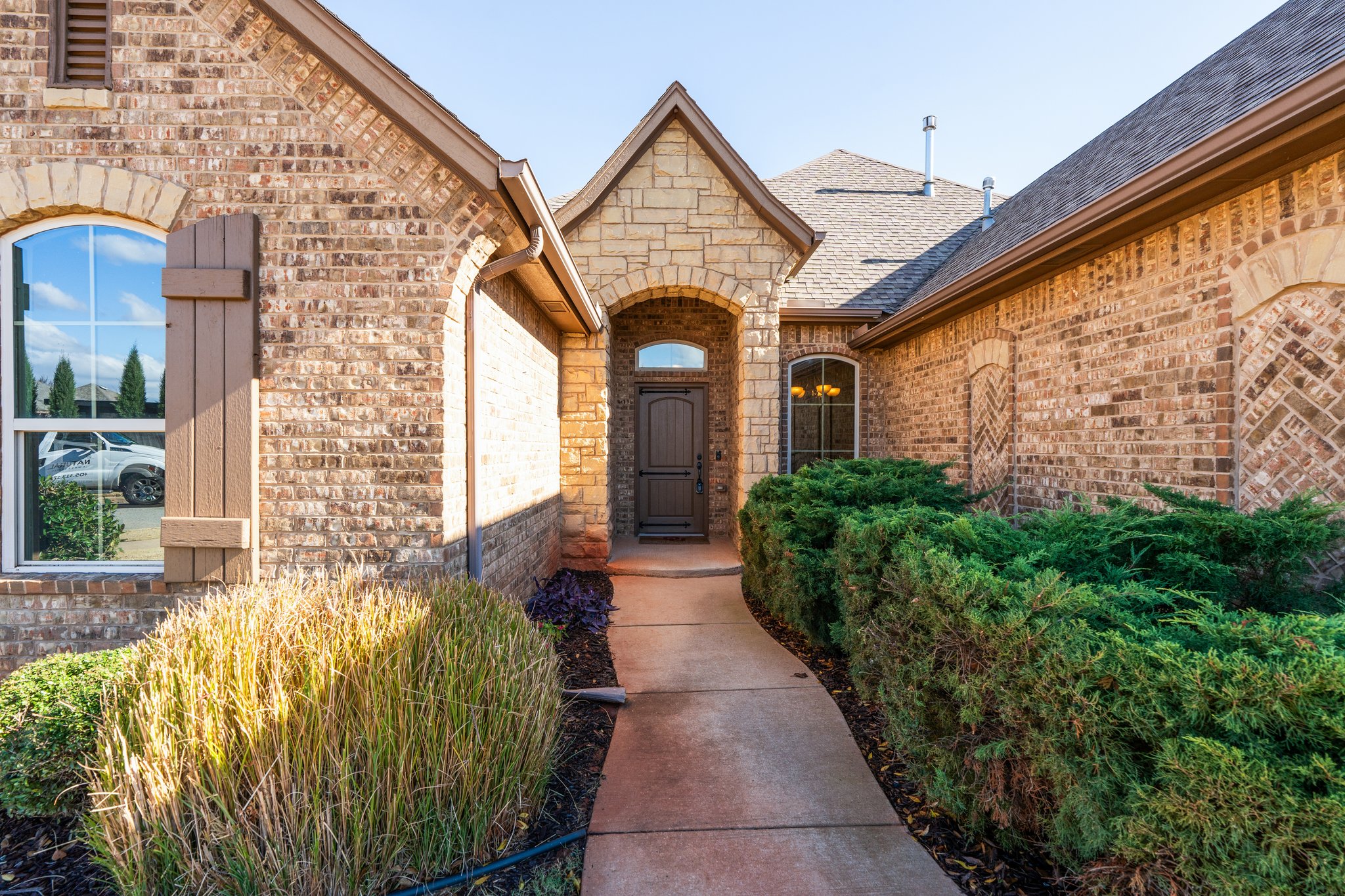 19112 Pinehurst Trail Dr_004.jpg