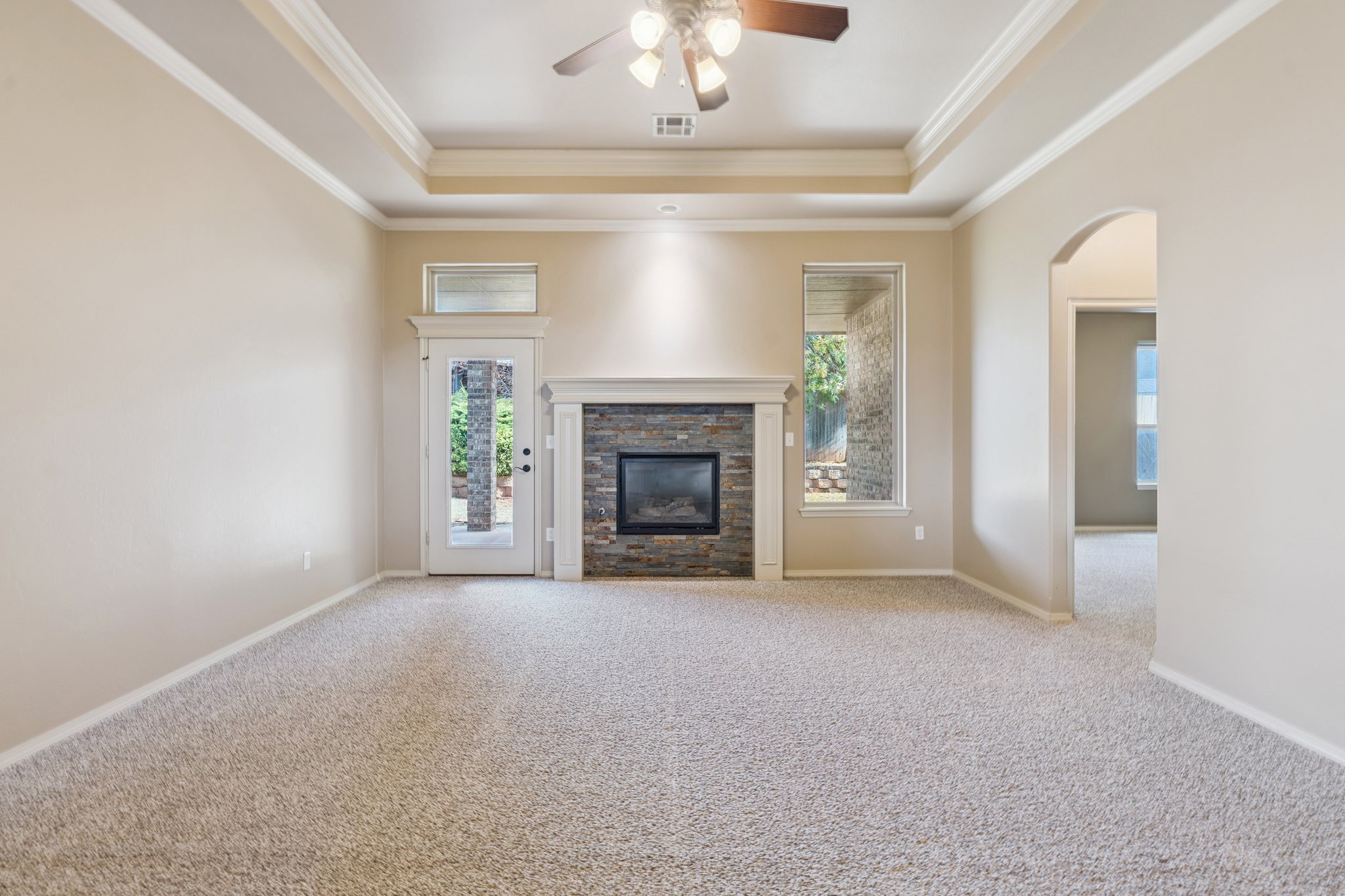 19112 Pinehurst Trail Dr_011.jpg