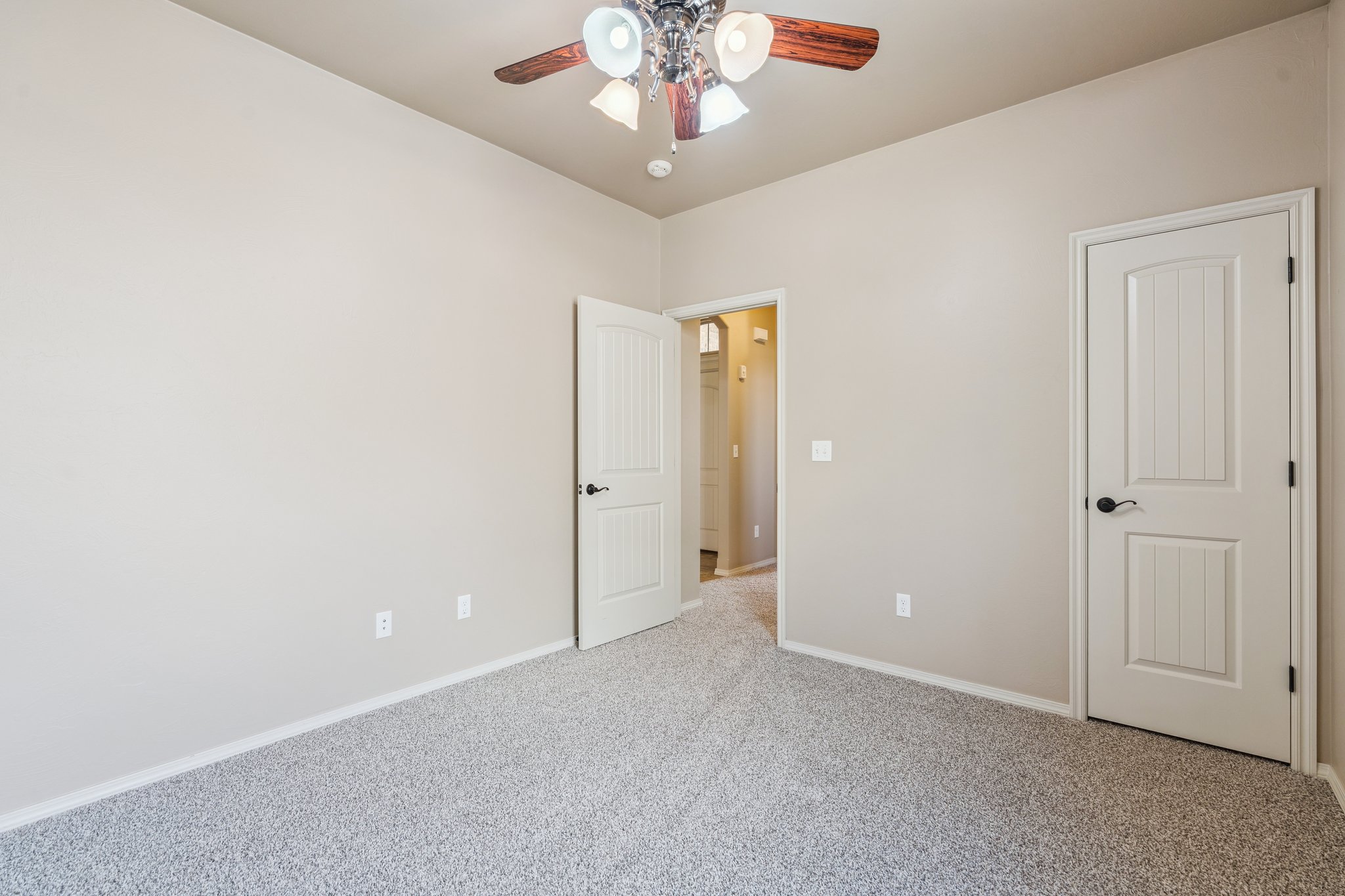 19112 Pinehurst Trail Dr_039.jpg