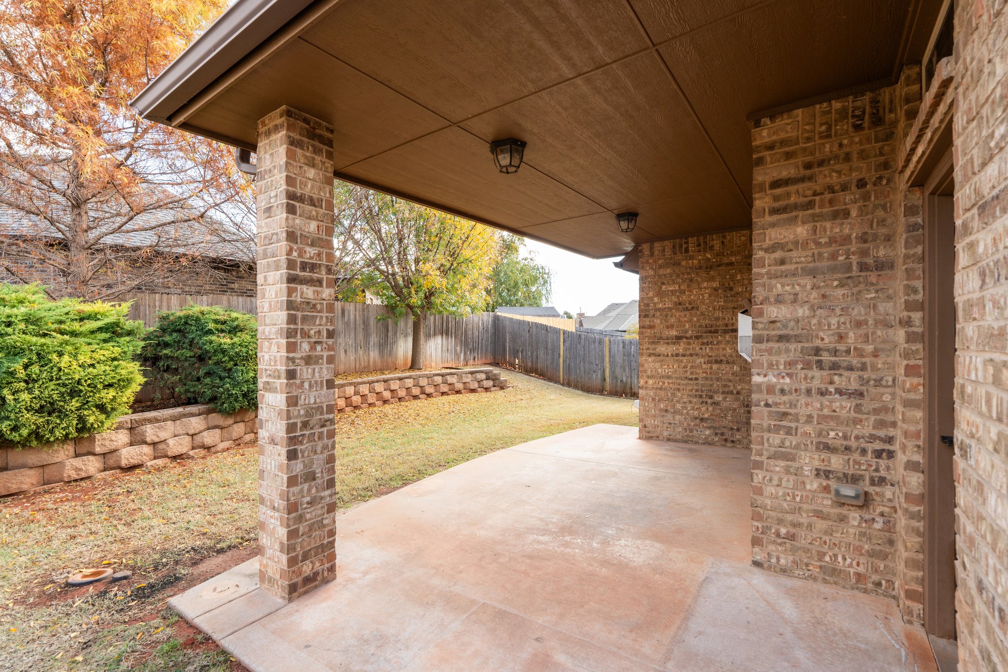 19112 Pinehurst Trail Dr_048.jpg