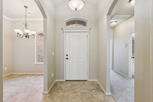 19112 Pinehurst Trail Dr_005.jpg