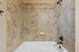 19112 Pinehurst Trail Dr_037.jpg