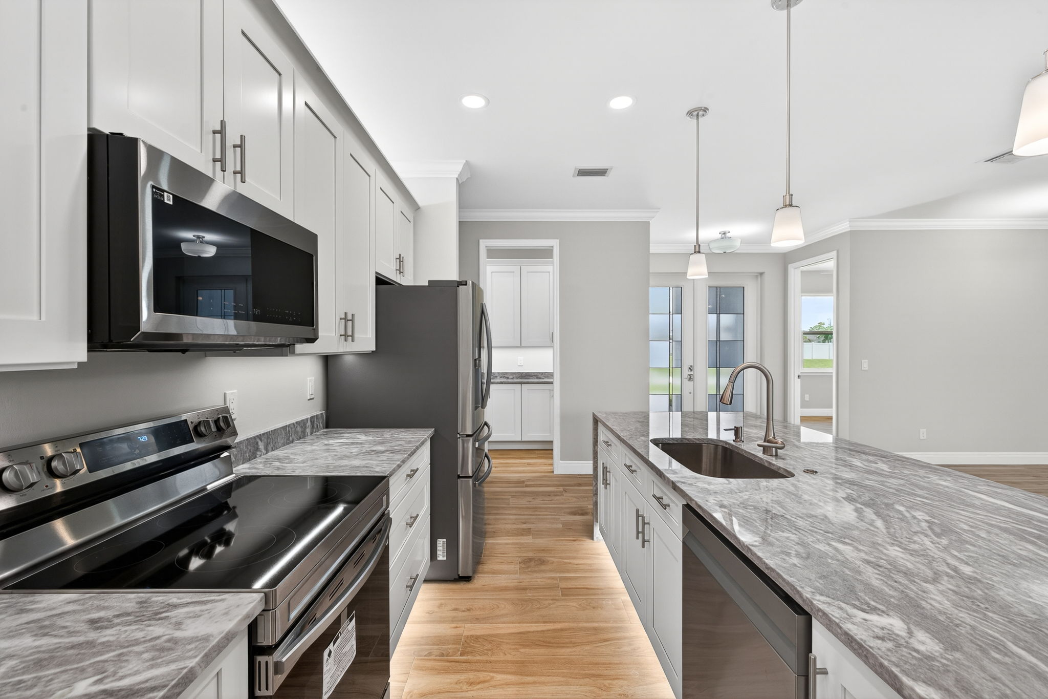 Kitchen 2 of 3