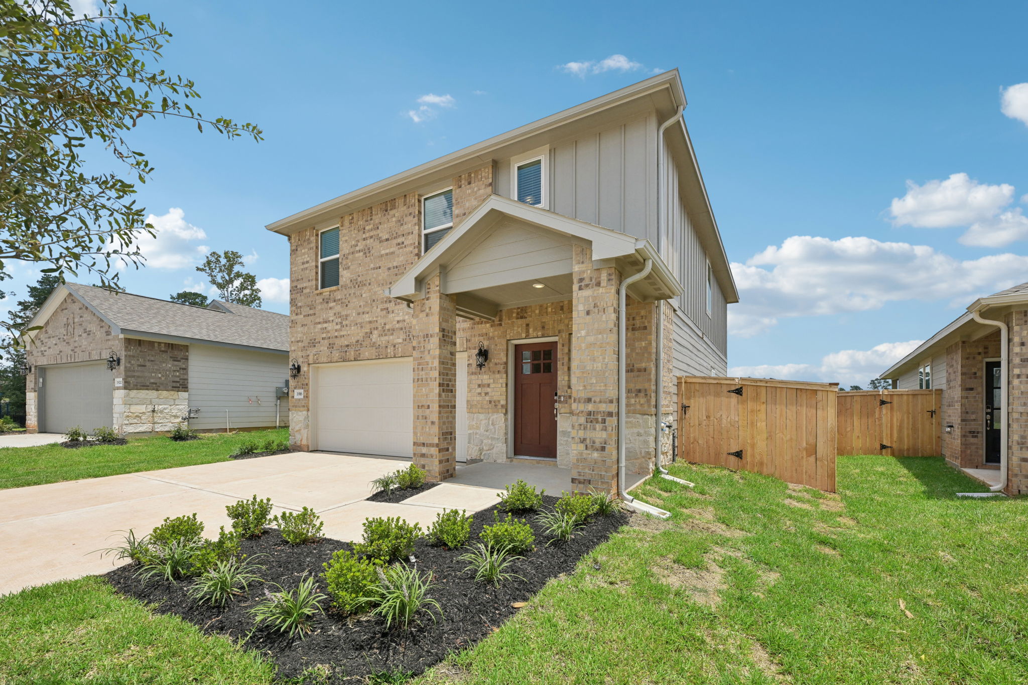 Houston - Montgomery Oaks - 1916 Oregon White Oak Dr, Conroe, TX 77304 - 003