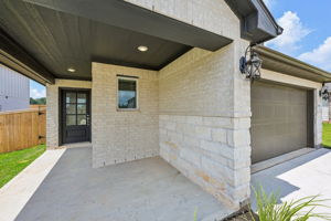 Houston - Montgomery Oaks - 1913 Oregon White Oak Dr, Conroe, TX 77304 - 004