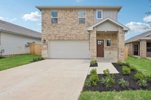 Houston - Montgomery Oaks - 1916 Oregon White Oak Dr, Conroe, TX 77304 - 001