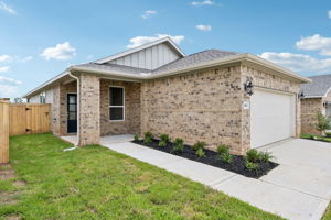 Houston - Montgomery Oaks - 1912 Oregon White Oak Dr, Conroe, TX 77304 - 003