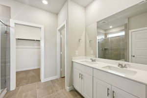 Houston - Montgomery Oaks - 1912 Oregon White Oak Dr, Conroe, TX 77304 - 027