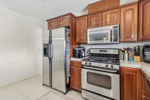 Parkchester Dr-013.jpg