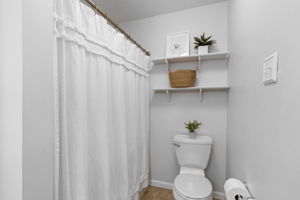  Photo 37