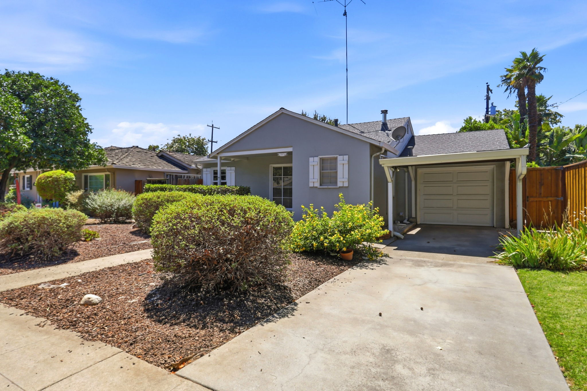003_F8_1913 Kirkland Ave