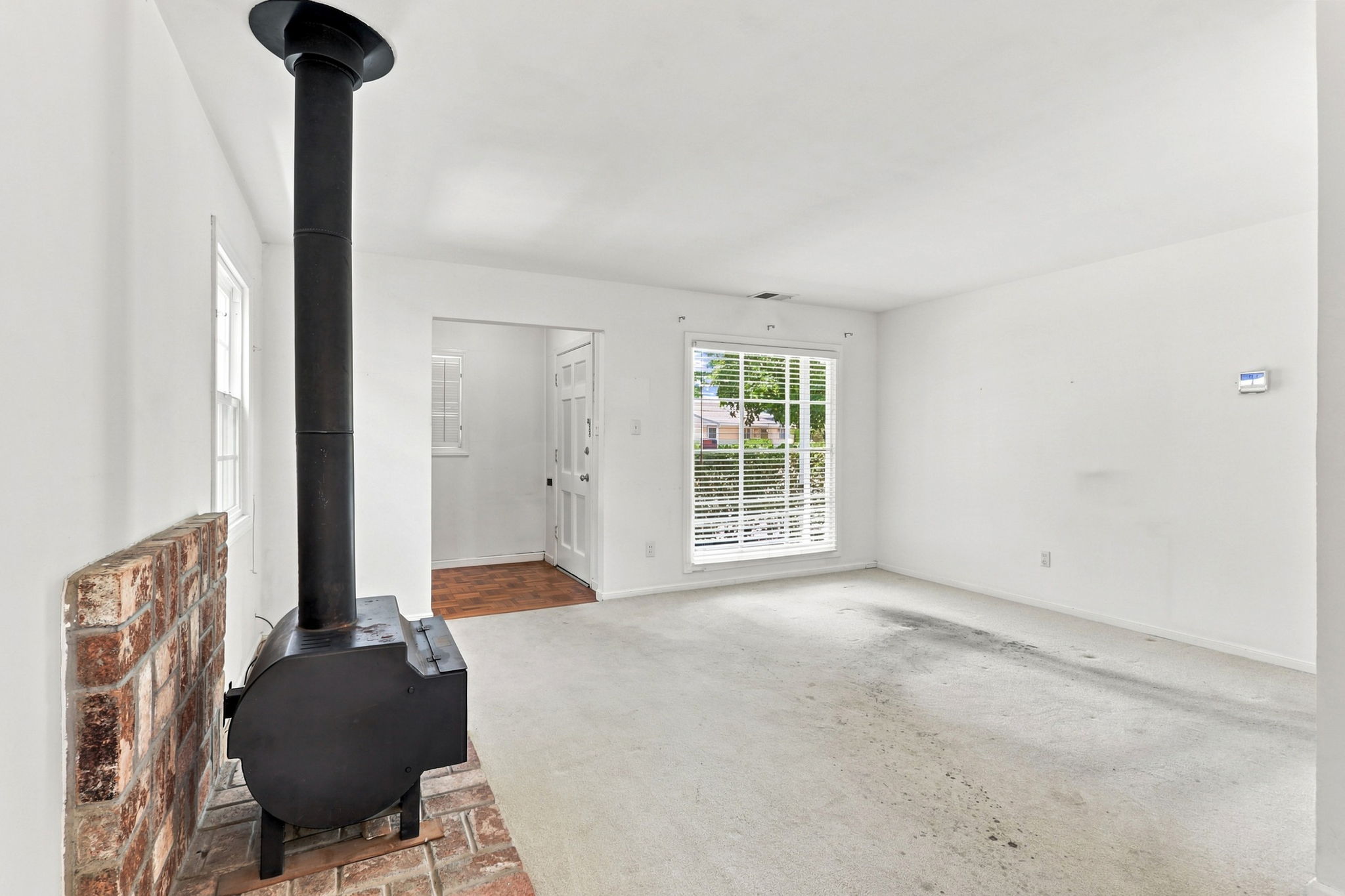 009_F8_1913 Kirkland Ave
